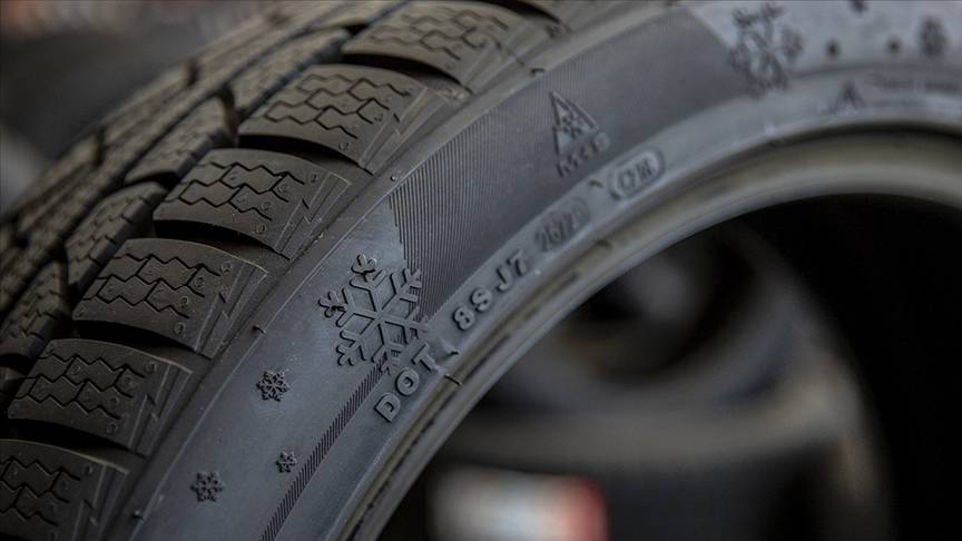 Kış lastiği zorunluluğu 15 Nisan’a kadar uzatıldı! Takmayanlara 5 bin 856 TL ceza 2